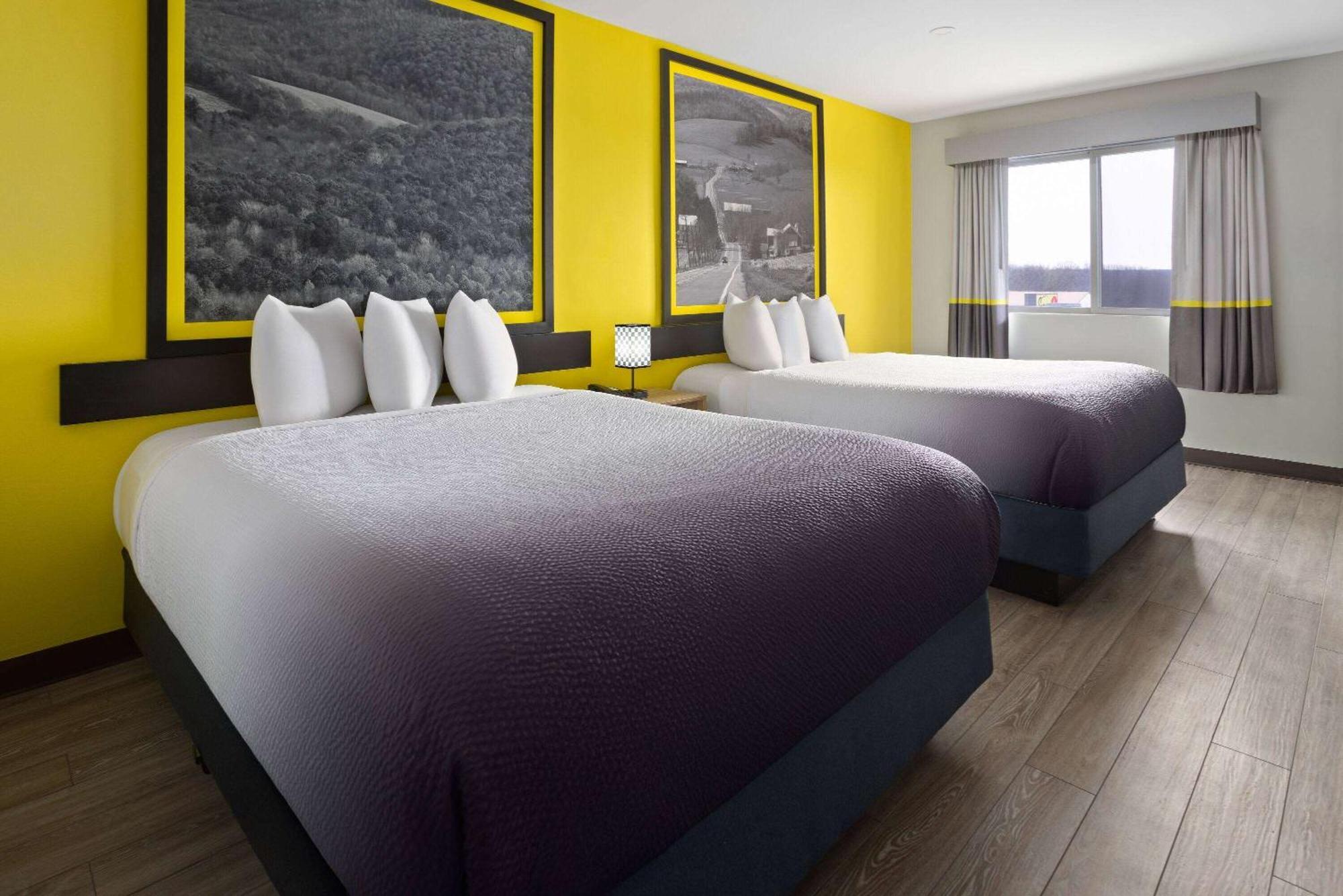 Super 8 By Wyndham Motel 3*