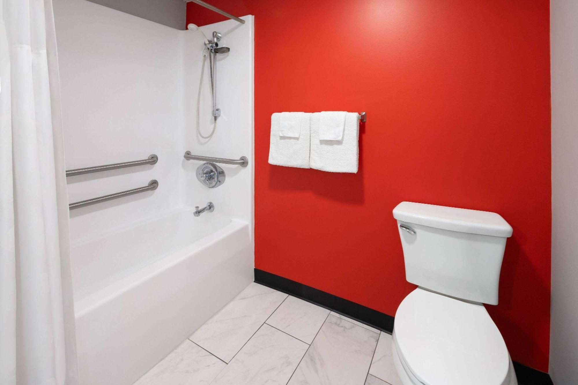 Super 8 By Wyndham 3*